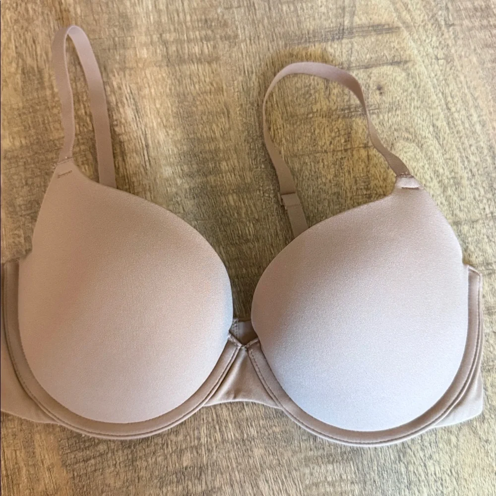 SKIMS Fits Everybody PUSH-UP BRA - 2295 size 34A NWOT - Picture 1 of 4